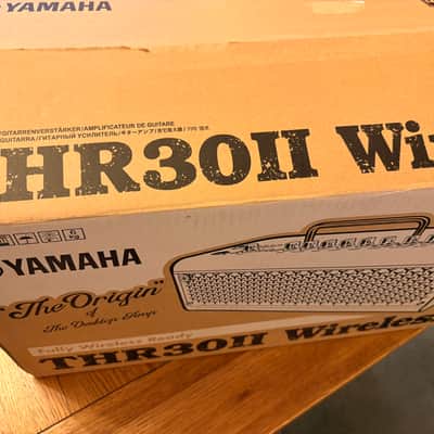 Yamaha THR30II-WL 30-Watt 2x3.5" Wireless Stereo Digital Modeling Guitar Combo 2022 - Present - White image 6