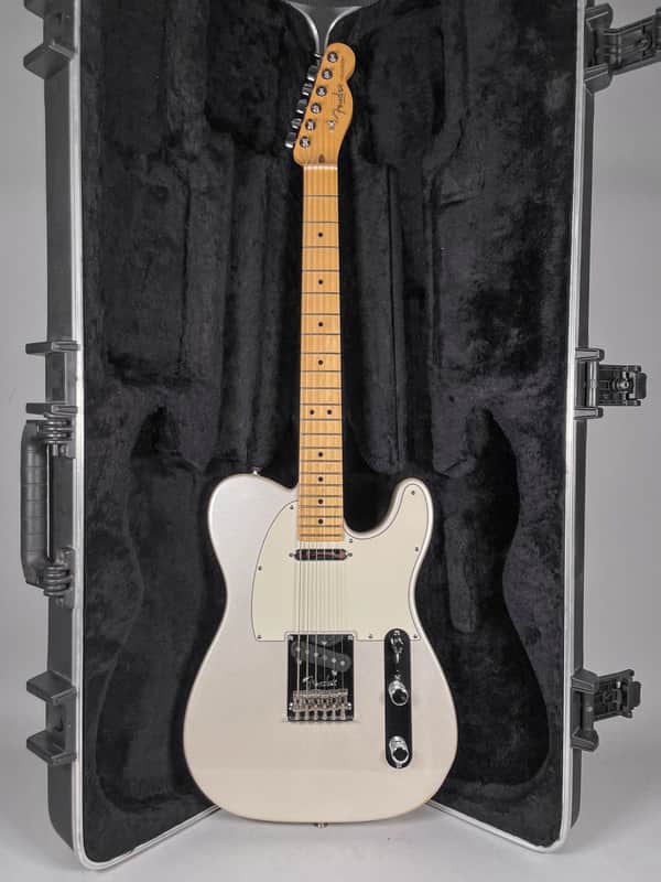2011 Fender American Standard Telecaster Blizzard Pearl Finish w/OHSC