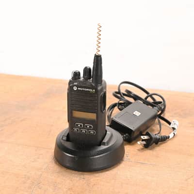 Motorola CP185 Portable Two-Way Radio with PMLN5228A Charger CG01WGC image 1