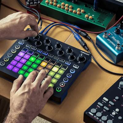 NOVATION CIRCUIT MIDI Controller image 5