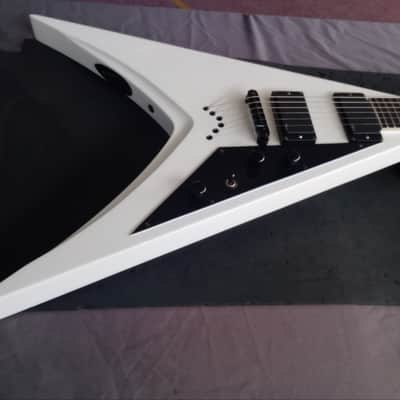 ESP LTD DV8-R Dave Mustaine Signature 2006 Snow White W/Original Hard Case *** FREE SHIPPING *** image 5