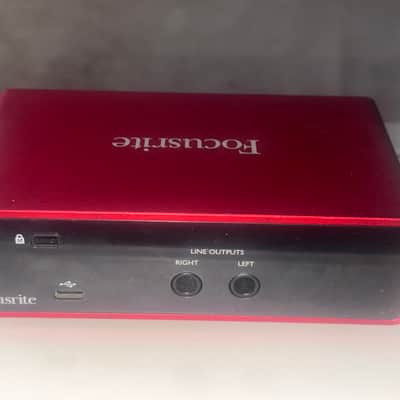 Focusrite Scarlett Solo 3rd Gen USB Audio Interface 2019 - Present - Red / Black image 2