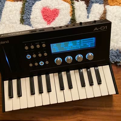 Roland A-01 Synth Bild 1