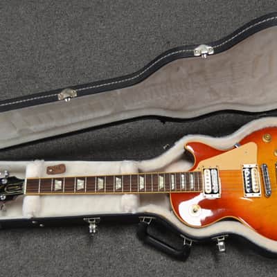Gibson Les Paul Classic Electric Guitar w/ OHSC – Used 2009 - Sunburst image 23