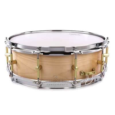Noble & Cooley Solid Shell Classic Maple Snare Drum 14x5 Natural Oil image 2