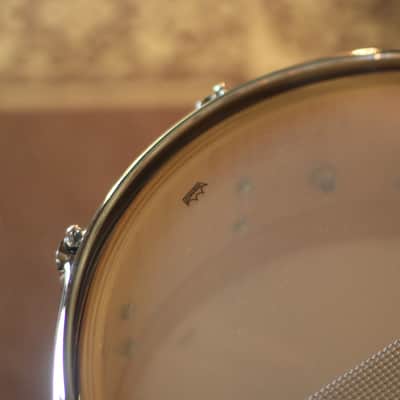 DW 5.5x14 Collector's Maple VLT Natural Lacquer Snare Drum - SO#1424773 image 6