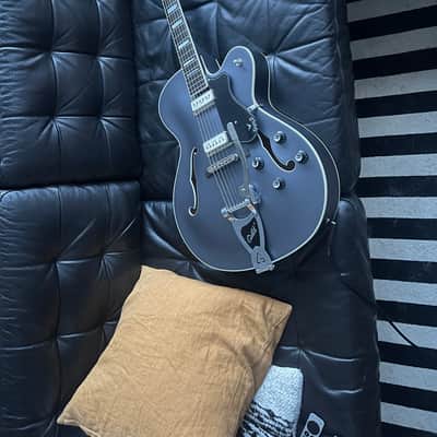 Guild Newark St. Collection X-175 Manhattan Special 2025 Grey image 2