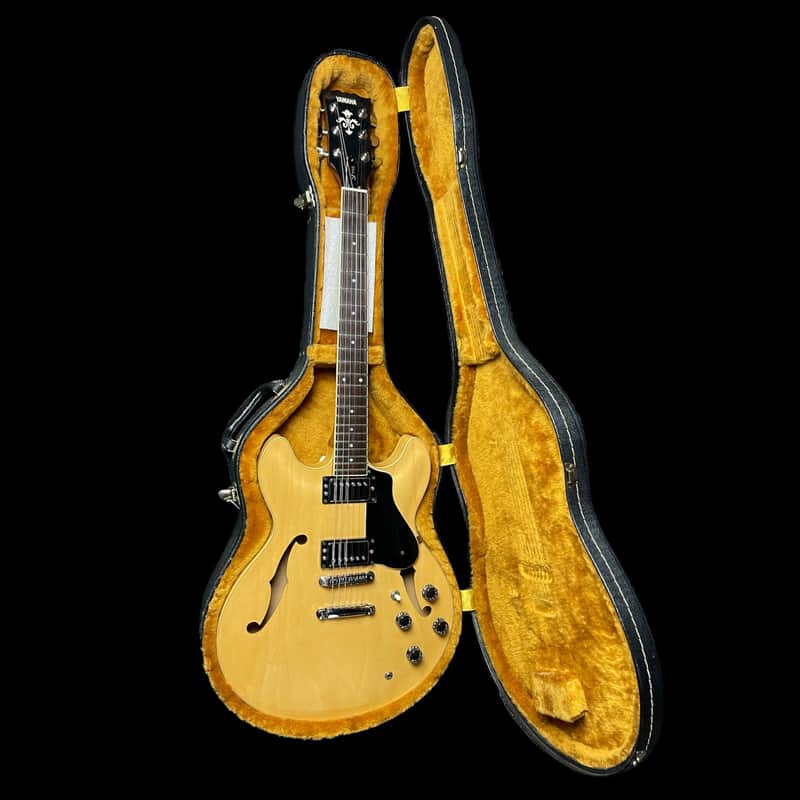 Yamaha SA1100 Semi-Hollow Body Electric Guitar in Natural w