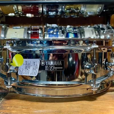 Yamaha Snare Drum Kit w/Bag + Stand + Sticks + Pad image 1