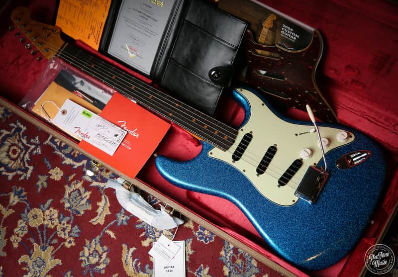Fender USA Custom Shop 62 Flamethrower Stratocaster Relic Blue Sparkle image 1