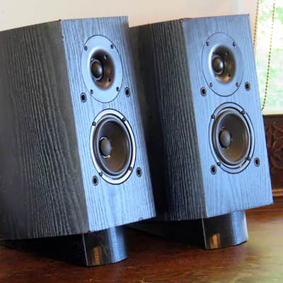 Pioneer SP-BS22-LR 2-Way Bookshelf Speakers by Andrew Jones image 1