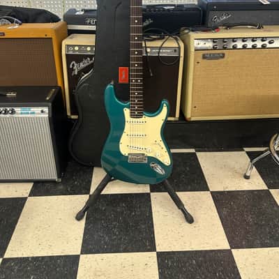 Fender American Standard Stratocaster with Matching Headstock, Rosewood Fretboard 1995 - Ocean Turquoise image 5