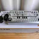 Behringer TD-3 Analog Bass Line Synthesizer BOXED + PSU + USB