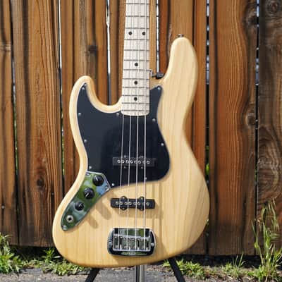 G&L USA Fullerton Deluxe JB MFD Vintage Natural/Maple Neck Left Handed 4-String Electric Bass Guitar w/ Gig Bag (2025) image 4