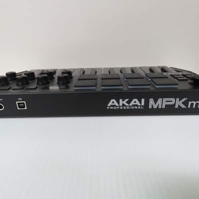 Akai MPK Mini Blackout 25-Key USB MIDI Keyboard Controller - Preowned image 5