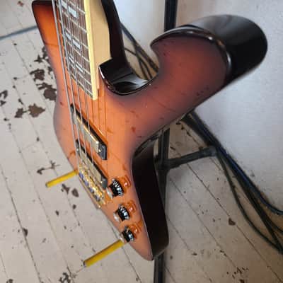 Ibanez ICB200-BS Standard Iceman Bass 2004 - 2008 - Brown Sunburst image 10