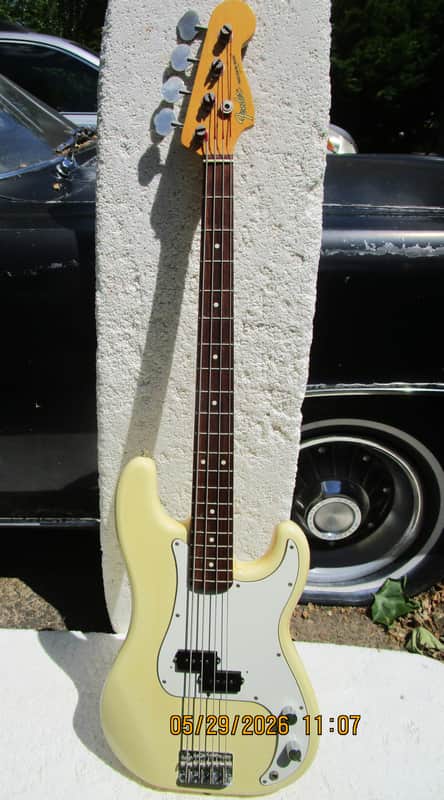 Fender PB Standard Precision Bass MIJ | Reverb