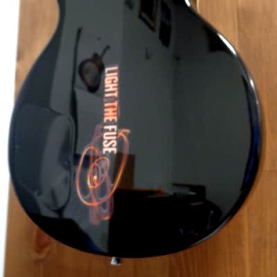 Keith Urban Light The Fuse Limited Edition Solid Body Electric w/ Amp Package - Cherry Red Burst image 11