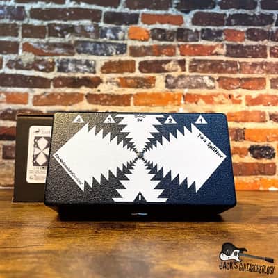 EarthQuaker Devices 1 To 4 Splitter *New* (2025 - Black/White)