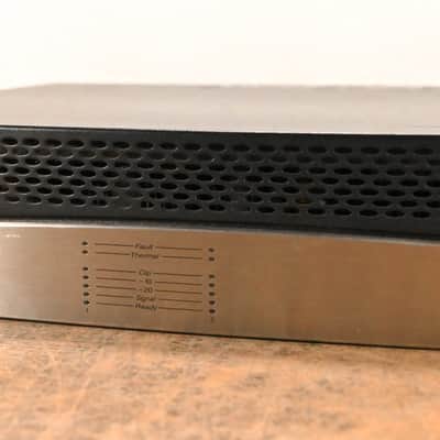Crown CTs 600 Two-Channel 300W Power Amplifier CG01NHF image 3
