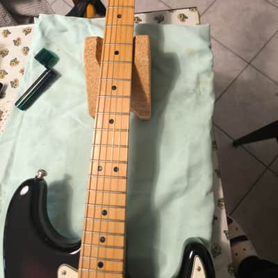 Fender American Elite Stratocaster HSS Shawbucker with Maple Fretboard 2016 - 2019 - 3-Color Sunburst image 13