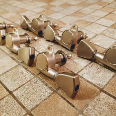 Yamaha Revstar RS502 Tuners Satin Nickel image 3