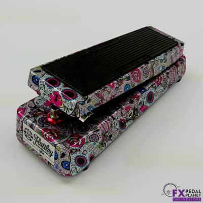 Flattley Guitar Pedals The Wah 2023 - Sugar Skulls image 6