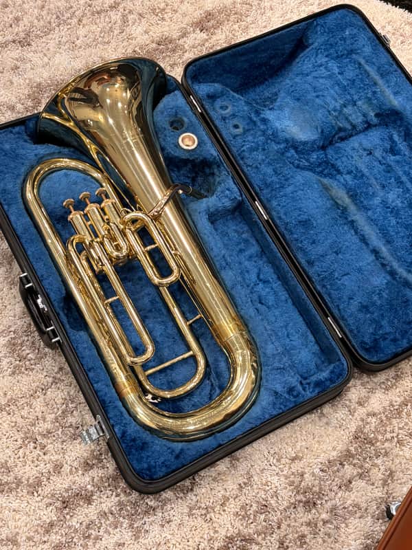 Yamaha YEP-201 Standard Euphonium 2010s - Lacquered Brass image 1