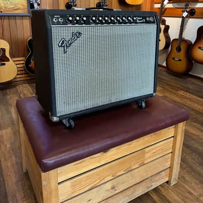 Fender Deluxe Reverb II 2-Channel 20-Watt 1x12" Guitar Combo (1982) image 2