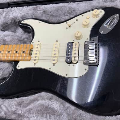 Fender American Elite Stratocaster HSS Shawbucker with Maple Fretboard 2016 - 2019 - Mystic Black image 4
