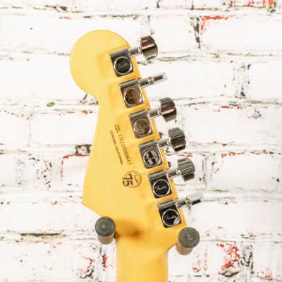 Fender - 2021 American Professional II Stratocaster HSS - Electric Guitar - Olympic White - w/OHSC USED image 4