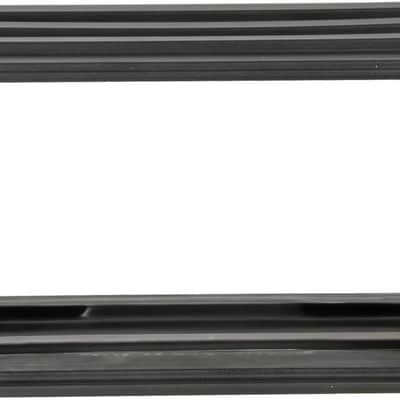 SKB Cases 1SKB-R6S Roto-Molded 6U Shallow Rack, Rubber Gasket Waterproof Seals, Interlocking Stacking Ribs, Recessed Latches, Heavy-Duty Flush Carry Handles, Shock Absorbing Rubber Feet image 4