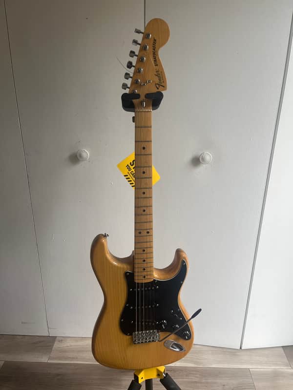 Fender Stratocaster with Maple Fretboard 1979 natural image 1