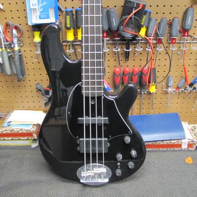 LAKLAND 4-94 bass guitars