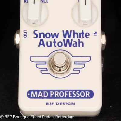 Mad Professor Snow White Auto Wah Handwired 2010s - White image 6