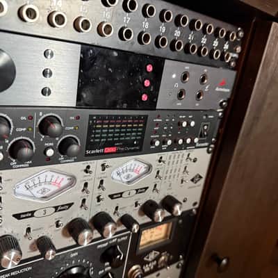 Focusrite Scarlett OctoPre Dynamic 2017 - Present - Black image 2
