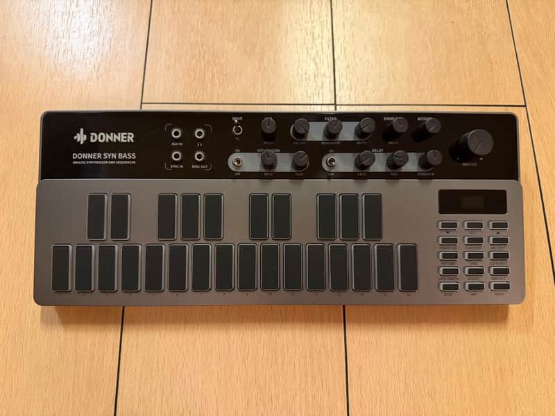 Donner Essential B1 Syn Bass Analog Synthesizer 303 Acid image 1