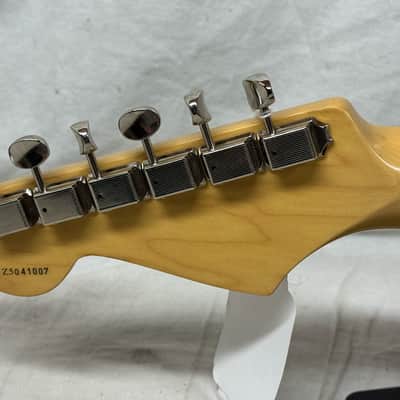 Fender American Standard Stratocaster Guitar with Case 2005 - Olympic White / Maple neck image 9