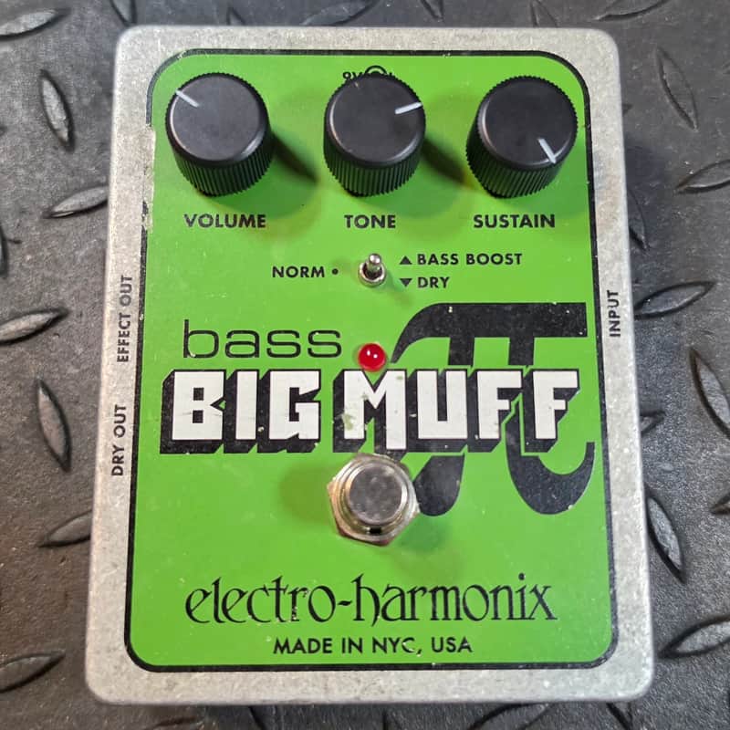 Electro-Harmonix Bass Big Muff Pi Fuzz Pedal Distortion / Sustainer image 1