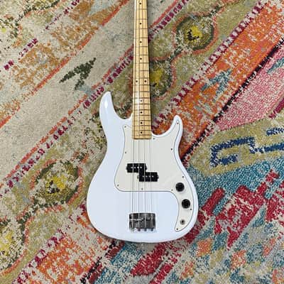 1989 Peavey Fury 4-String Bass - Made in USA P-Bass Style in Artic White with Hardshell Case image 4