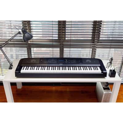 Yamaha DGX-670 88-Key Portable Grand Piano (Black) image 5