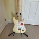 Squier Affinity Series Stratocaster with Maple Fretboard 2021 - Present - Olympic White