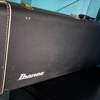1980s Vintage Ibanez Guitar Hard Shell Bass Guitar Case - Made In Canada. Beautiful Condition image 6
