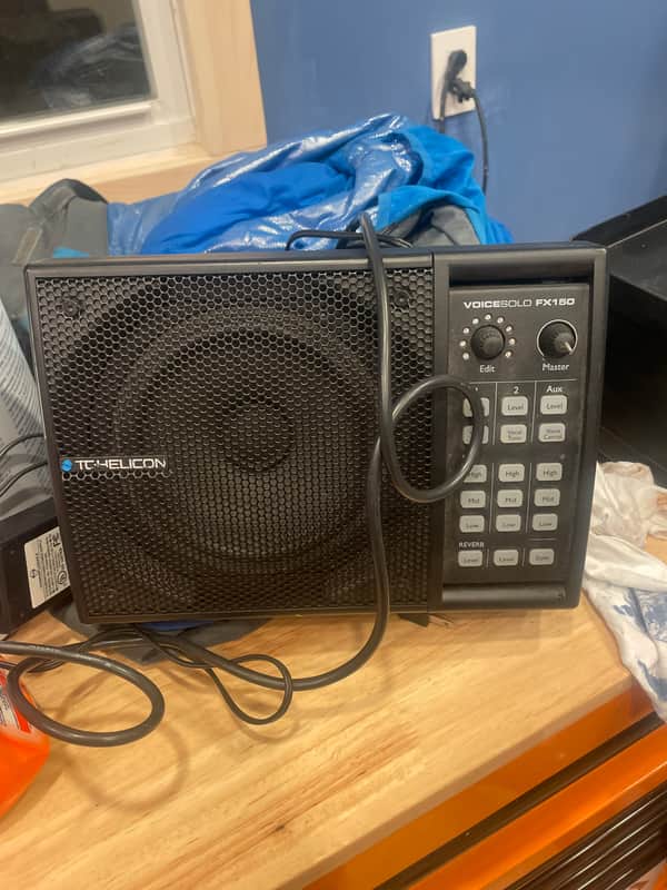 TC Helicon VoiceSolo FX150 Personal PA & Monitor with Effects | Reverb