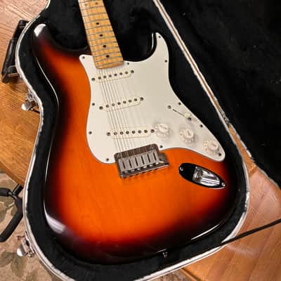 1994 Fender 40th Anniversary American Standard Stratocaster with Maple Fretboard Brown Sunburst image 1