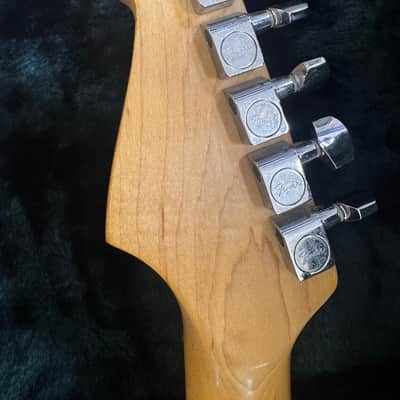 Immagine Fender Standard Stratocaster with Maple Fretboard 1998 - 2005 - Midnight Wine - 5