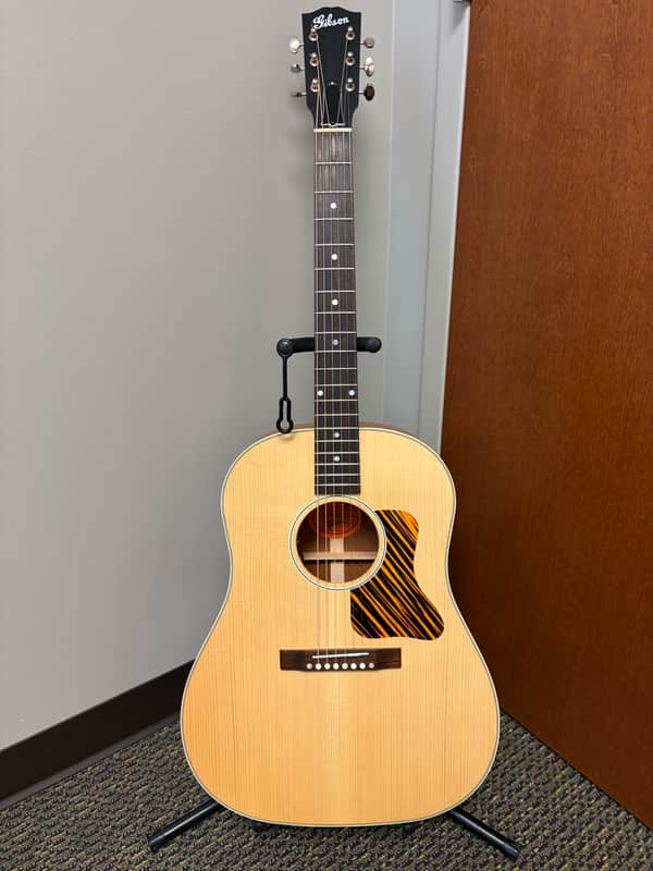 Gibson J-35 '30s Faded 2022 - Present Natural