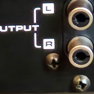 Fisher Fisher EQ-273/ FM273 is a vintage AM/FM tuner and EQ 80s  - Black image 7