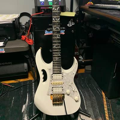 Ibanez JEM7V-WH Steve Vai Signature with Ebony Fretboard 1993 - 2003 - White image 1