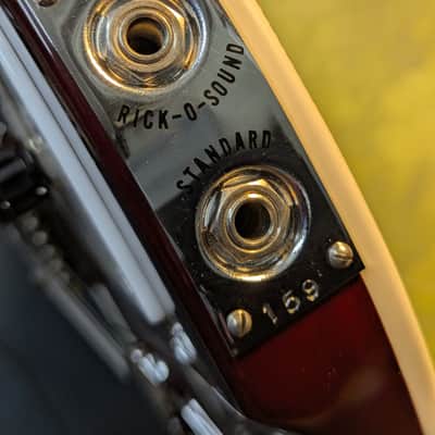 Rickenbacker 360 1970 - Burgundyglo image 11